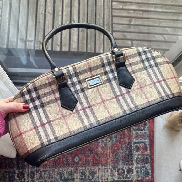 Burberry Checkered Shoulder Bag - Picture 10 of 10